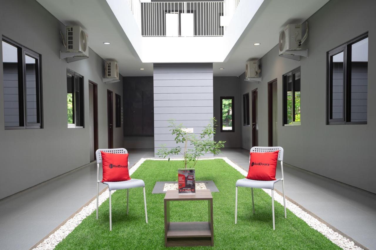 ג'קרטה Reddoorz Plus Near Jiexpo Kemayoran מראה חיצוני תמונה