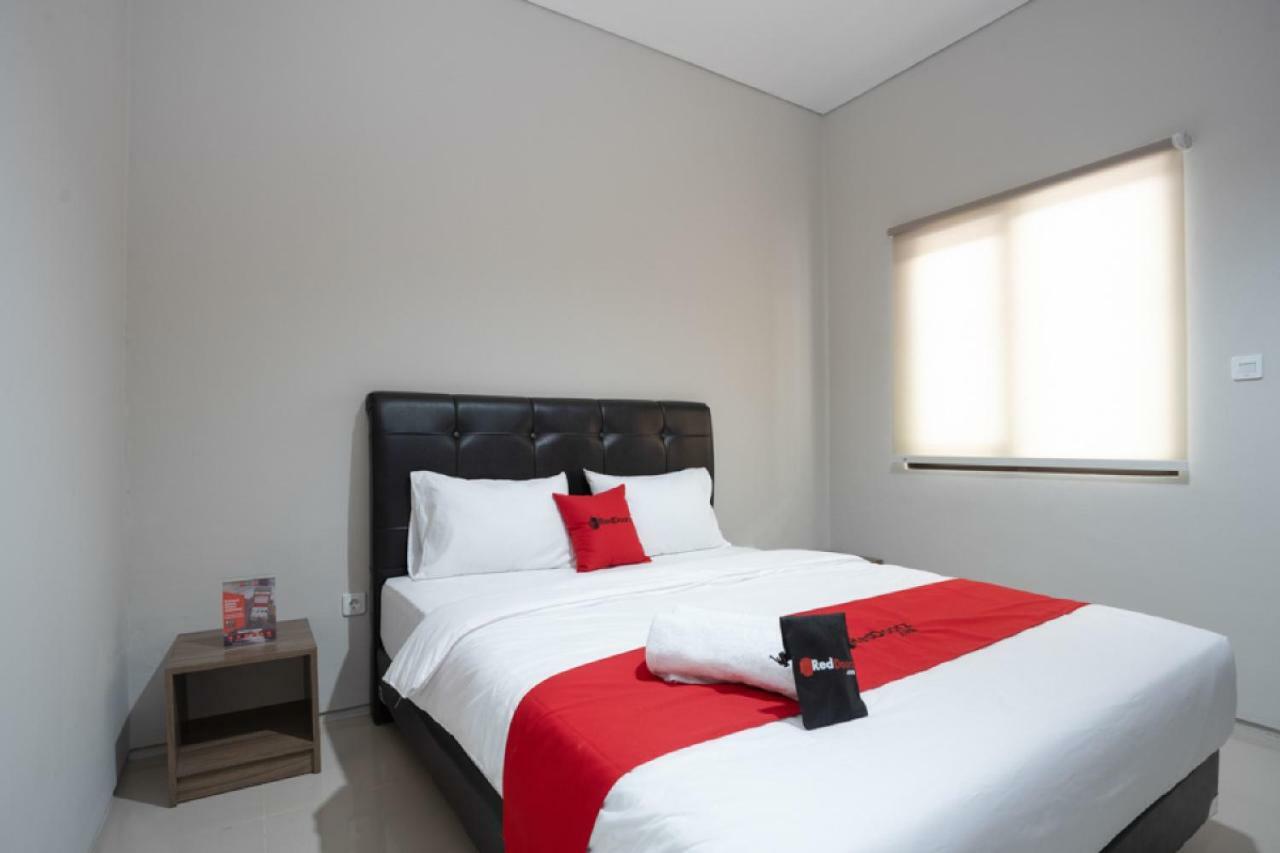 ג'קרטה Reddoorz Plus Near Jiexpo Kemayoran מראה חיצוני תמונה